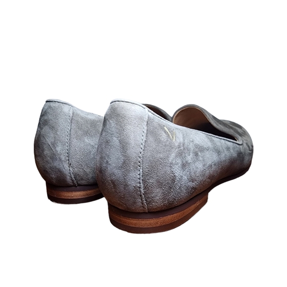 Vionic woman's suede slip ons | Size 8 - Picture 4 of 10